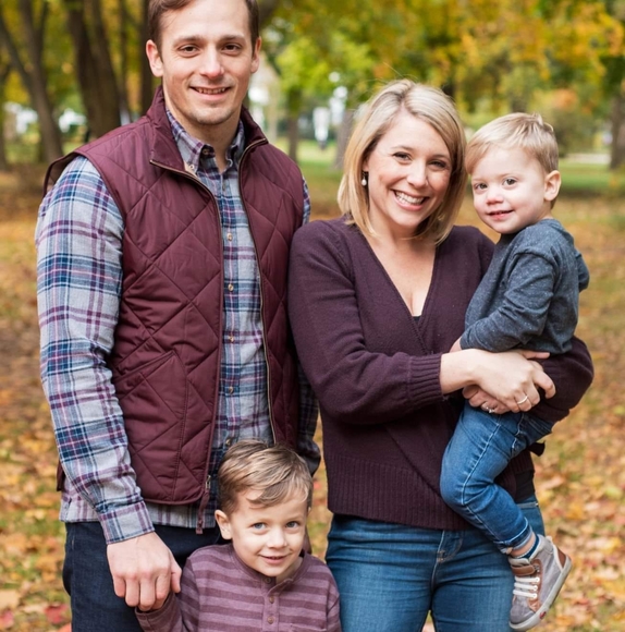 Meet your Posher, Liz - Picture 1 of 1